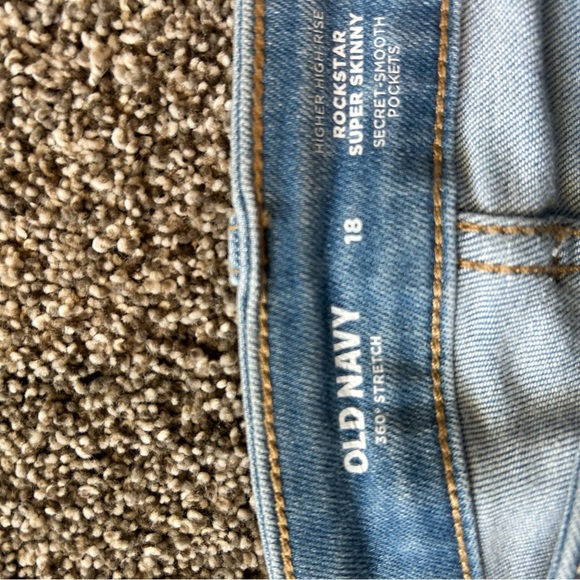 Old Navy Distressed Blue Jeans size 18 - Picture 5 of 5